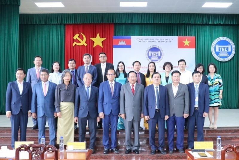 Đón Bộ trưởng Bộ Lao động và Đào tạo nghề Vương quốc Campuchia - Ith Samheng