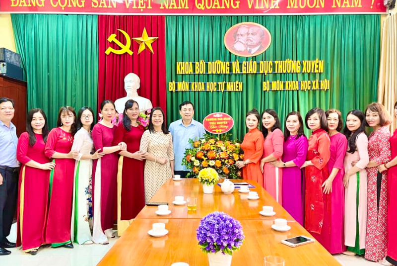 Họp mặt Chào mừng Ngày Nhà giáo Việt Nam 20/11 và ra mắt Bộ môn Khoa học Tự nhiên và Bộ môn Khoa học Xã hội trực thuộc khoa