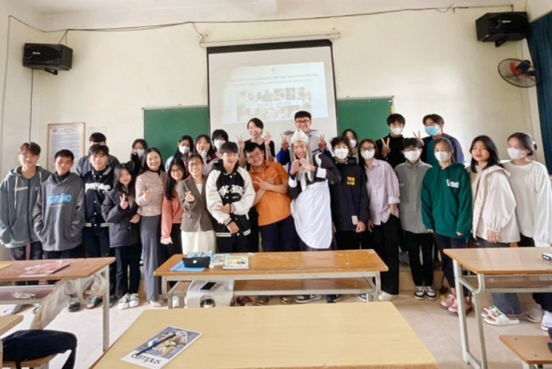 Lớp học tiếng Nhật giao lưu với cô giáo Kaori - Nhật  Bản