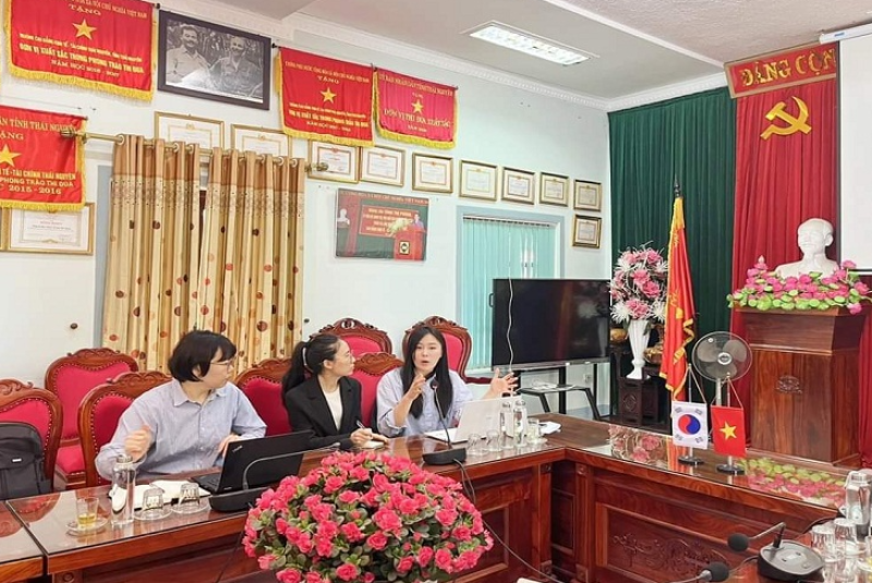 Trường Cao đẳng Thái Nguyên đón tiếp và  làm việc với Đại diện Văn phòng Koica Việt Nam