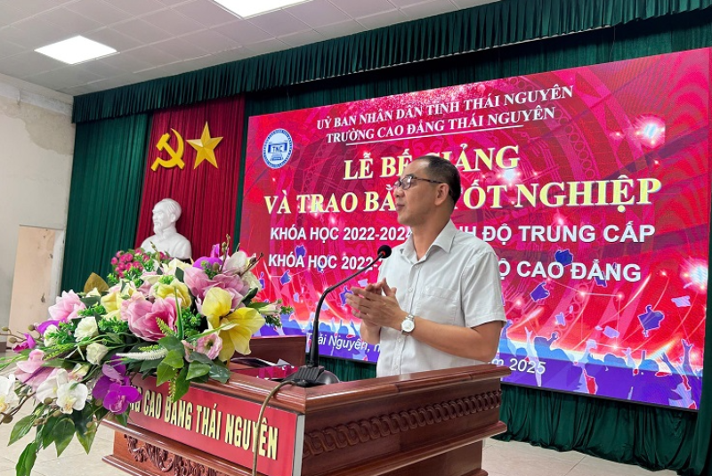LỄ BẾ GIẢNG VÀ TRAO BẰNG TỐT NGHIỆP KHÓA 2022–2024 (TRUNG CẤP) VÀ KHÓA 2022–2025 (CAO ĐẲNG) TRƯỜNG CAO ĐẲNG THÁI NGUYÊN