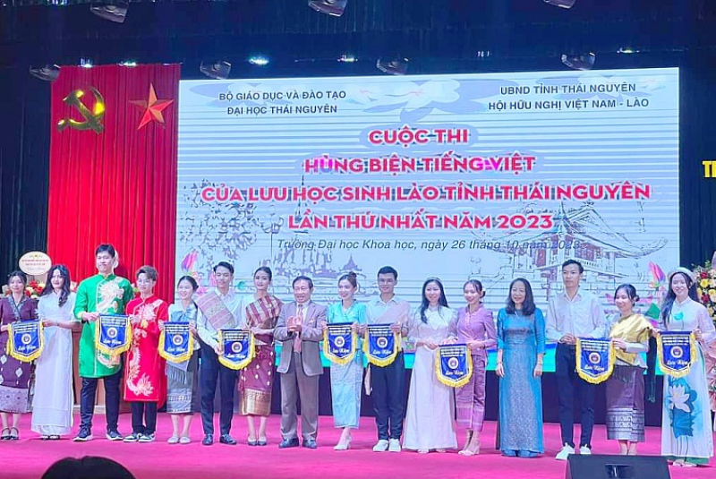Lưu học sinh Lào trường Cao đẳng Thái Nguyên tham gia Cuộc thi Hùng biện Tiếng Việt cho Lưu học sinh Lào tại tỉnh Thái Nguyên năm 2023