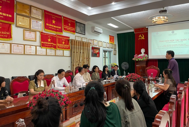 TRƯỜNG CAO ĐẲNG THÁI NGUYÊN TIẾP ĐÓN VÀ LÀM VIỆC VỚI ĐOÀN TRƯỜNG ĐẠI HỌC MYONGJI VÀ KWANDONG – HÀN QUỐC