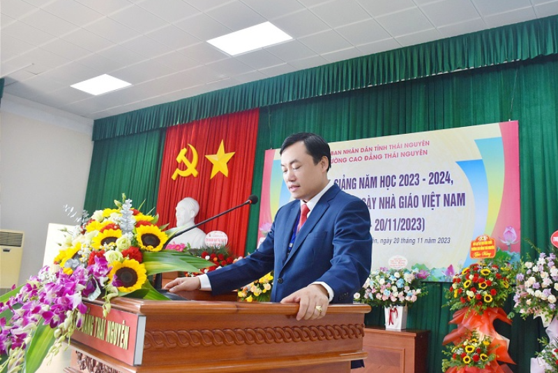 Thư chúc mừng ngày Nhà giáo Việt Nam 20-11 & tiến tới kỉ niệm 45  năm ngày Truyền thống Nhà trường (20/12/1978-20/12/2023) của Hiệu trưởng Trường Cao đẳng Thái Nguyên