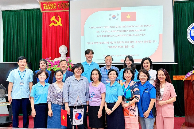 Trường Cao đẳng Thái Nguyên đón Đoàn tình nguyện viên KOICA giai đoạn 2 của Dự án ứng phó với biến đổi khí hậu