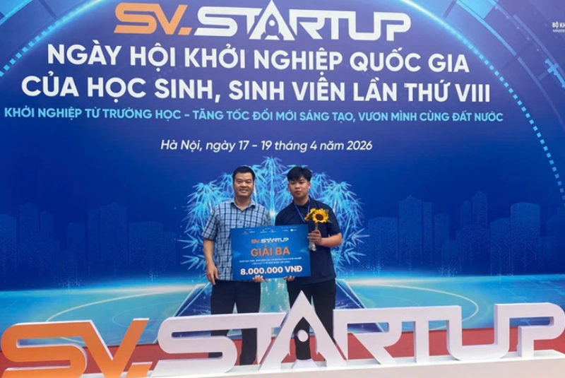 Học sinh Trường Cao Đẳng Thái Nguyên đạt Giải Ba Cuộc thi “Học sinh, sinh viên với ý tưởng khởi nghiệp” lần thứ VIII