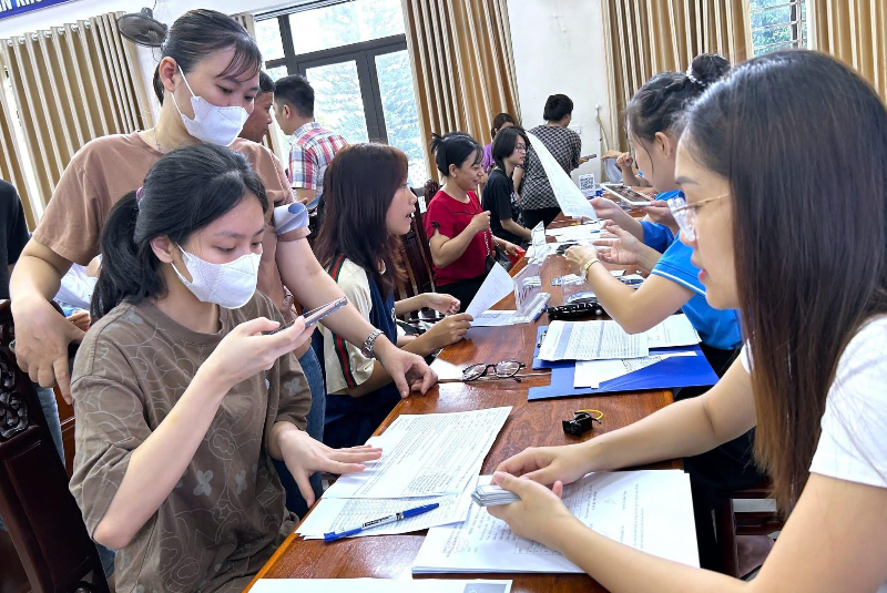Quyết định về việc công nhận danh sách thí sinh trúng tuyển cao đẳng chính quy ngành Giáo dục Mầm non năm 2026 Quyết định về việc công nhận danh sách thí sinh trúng tuyển cao đẳng chính quy ngành Giáo dục Mầm non năm 2026