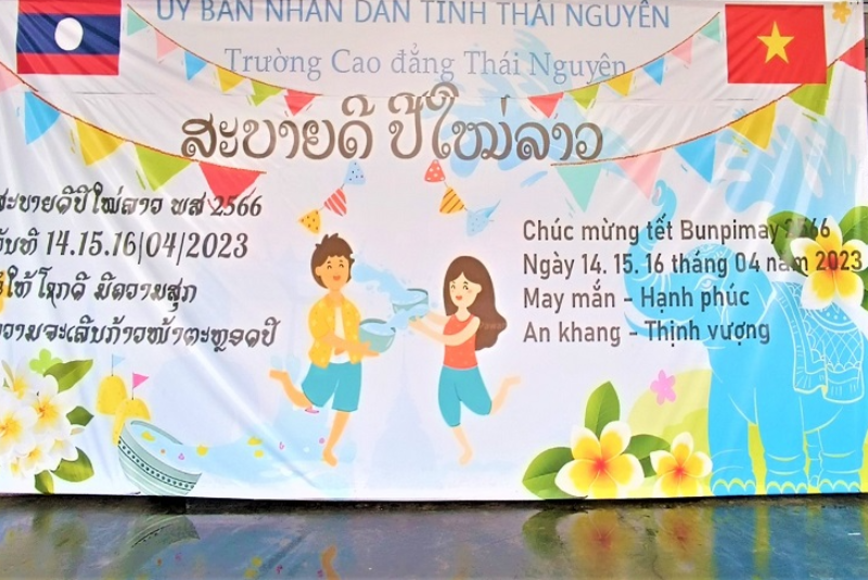 Thư chúc mừng năm mới của Hiệu trưởng Trường Cao đẳng Thái Nguyên đến các đối tác Lào và Campuchia