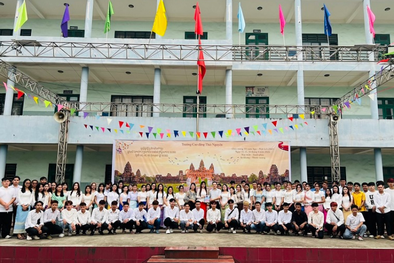 Trường Cao đẳng Thái Nguyên tổ chức Tết cổ truyền Bunpimay - Lào và Chol Chnam Thmay – Campuchia năm 2026