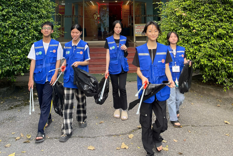 Lớp học Green Ambassador tiếp tục các hoạt động về bảo vệ môi trường sau khi dự  án "Ứng phó với biến đổi khí hậu" kết thúc