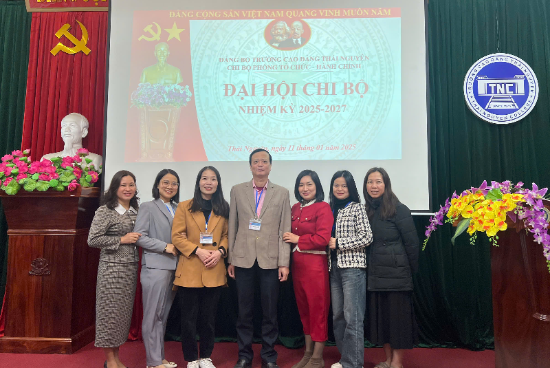 ĐẠI HỘI CHI BỘ PHÒNG TỔ CHỨC - HÀNH CHÍNH NHIỆM KỲ 2025 - 2027