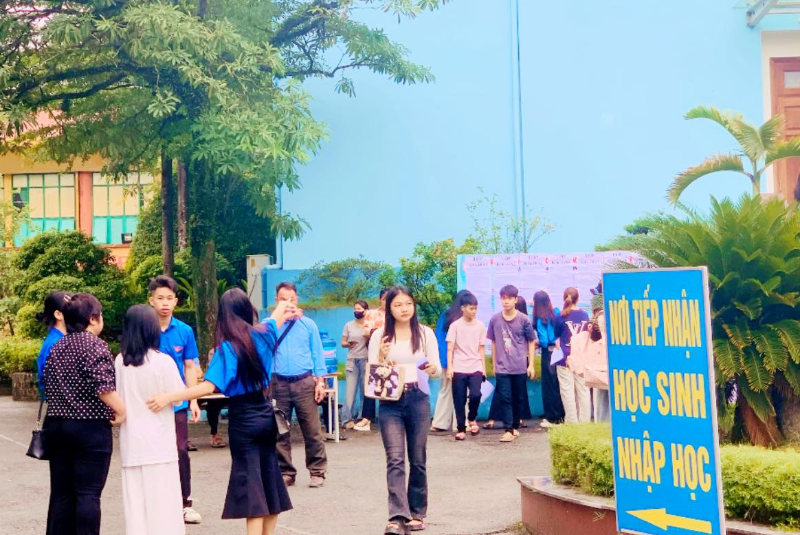 Quyết định về việc phê duyệt danh sách trúng tuyển trình độ cao đẳng chính quy khóa 23 năm 2026 Quyết định về việc phê duyệt danh sách trúng tuyển trình độ cao đẳng chính quy khóa 23 năm 2026