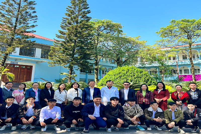 Trường Cao đẳng Thái Nguyên tiếp đón và làm việc với Đoàn công tác Sở Giáo dục và Thể thao tỉnh Savannakhet, CHDCND Lào
