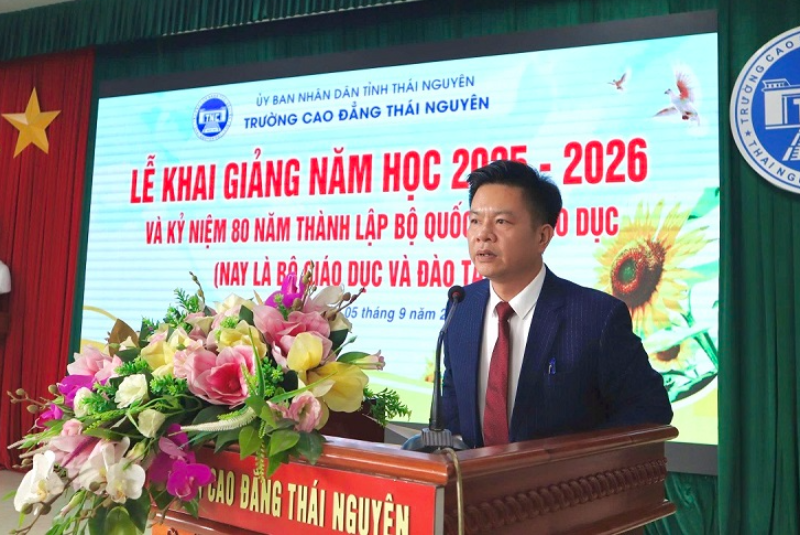 Trường Cao đẳng Thái Nguyên khai giảng năm học mới, gắn với dấu ấn 80 năm Bộ Giáo dục và Đào tạo